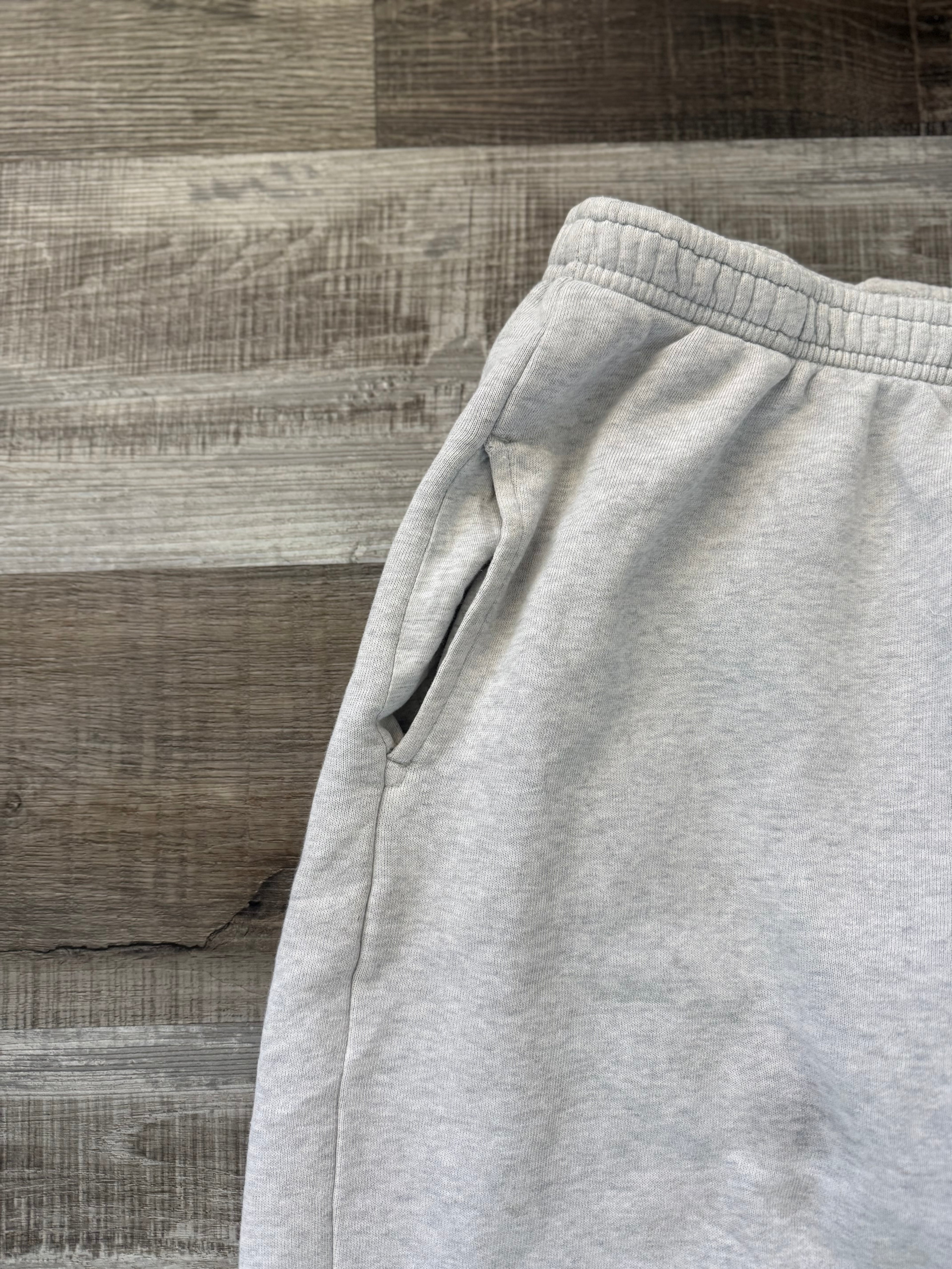 V1 GREY 3/4 SWEAT